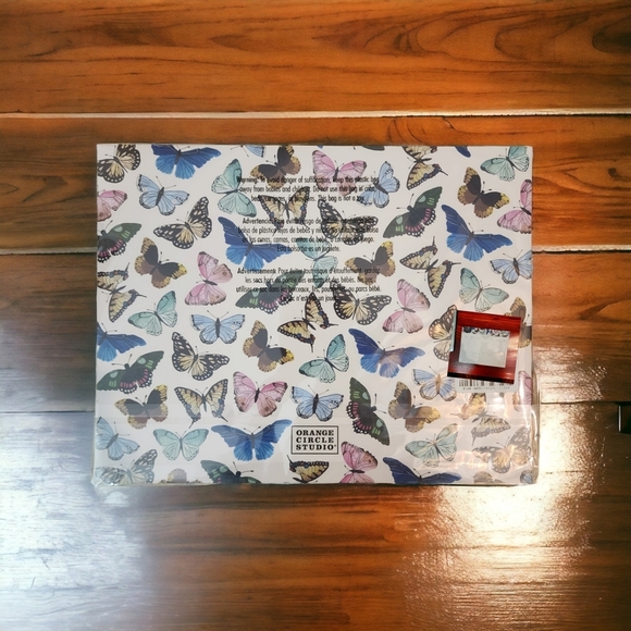 Desk calendar pad 12- month Jan - Dec 2024 NEW Butterflies School Dorm Home - Picture 2 of 4